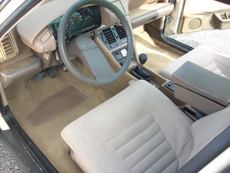 Illustration for article titled For $6,250, This 1988 Citroën CX 2200 TRS Could Be Your One Shade of Grey (Market)